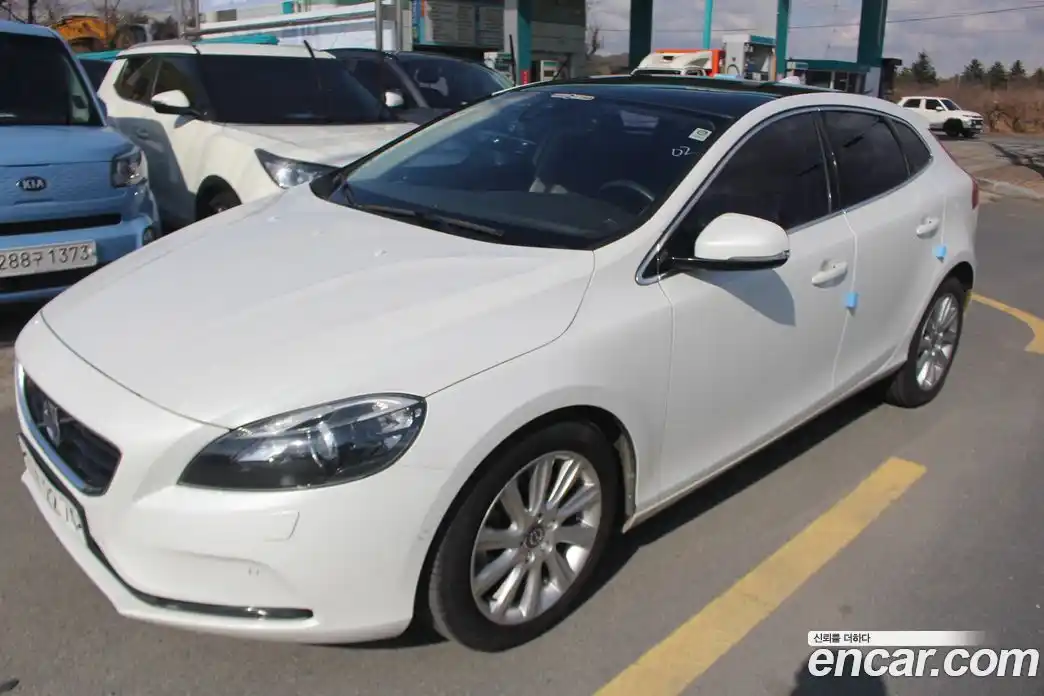 Volvo V40 2015 1.6 гидро в Москве № 164865, фото 4