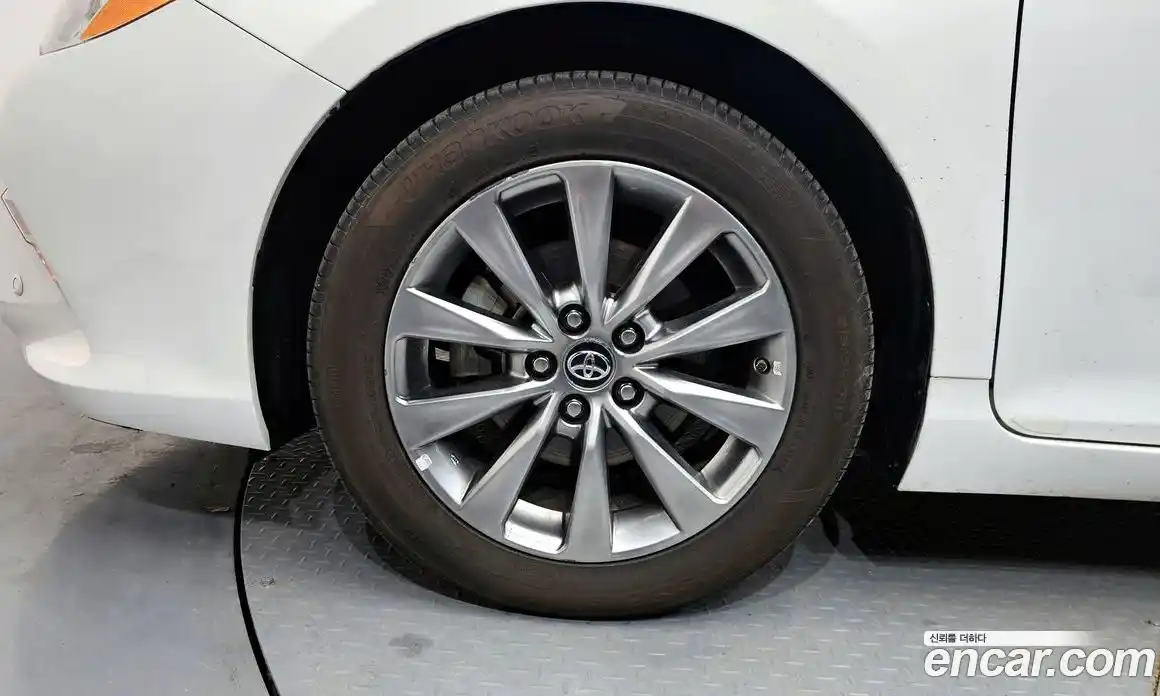 Toyota Camry 2016 2.5 гидро в Москве № 190760, фото 5