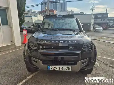 Land Rover Defender, 2023