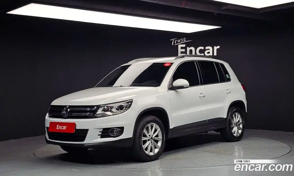 Volkswagen Tiguan 2015 2.0 гидро в Москве № 232205, фото 1
