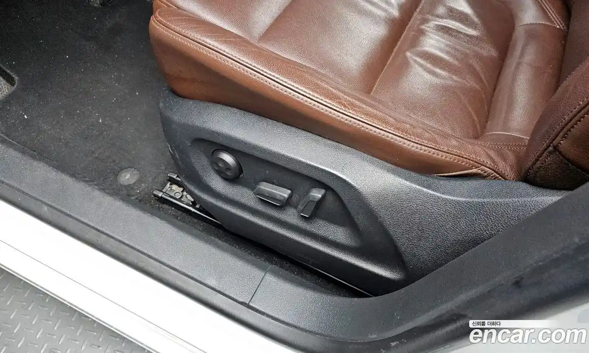 Volkswagen Tiguan 2015 2.0 гидро в Москве № 232205, фото 18