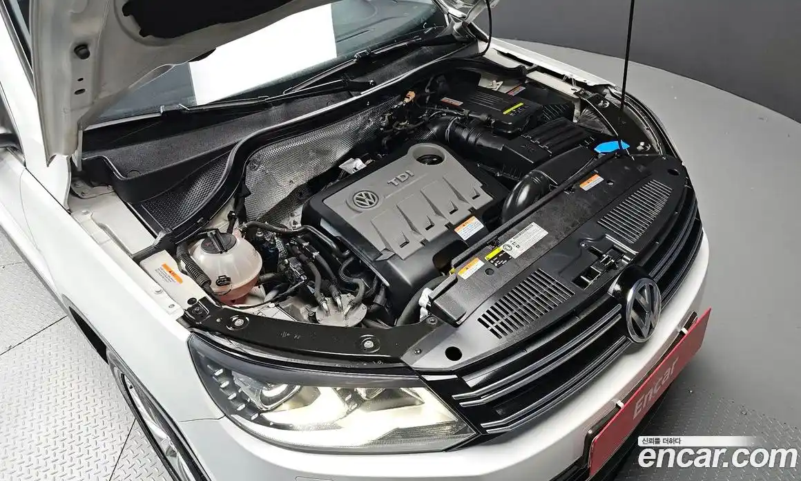 Volkswagen Tiguan 2015 2.0 гидро в Москве № 232205, фото 6