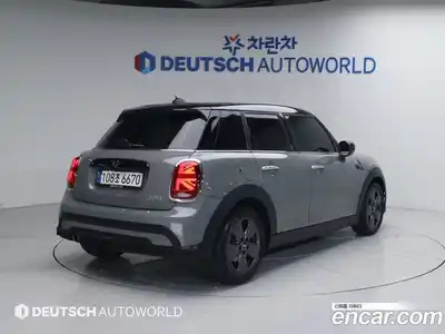Mini Cooper 2022 1.5 гидро в Москве № 273968, миниатюра 2