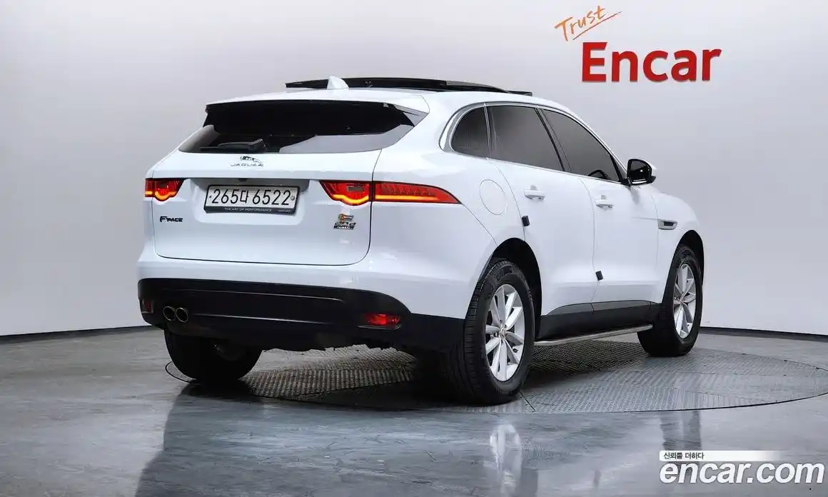 Jaguar F-Pace 2017 2.0 гидро в Москве № 320228, фото 2