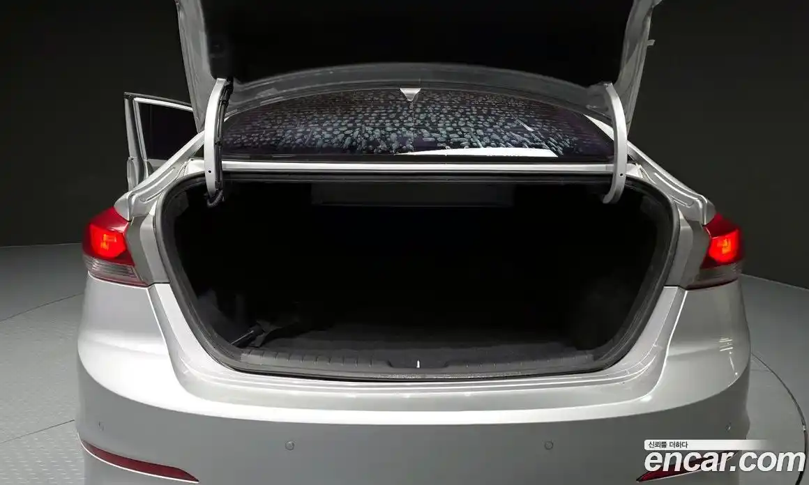 Hyundai Avante 2016 1.6 гидро в Москве № 1317543, фото 20