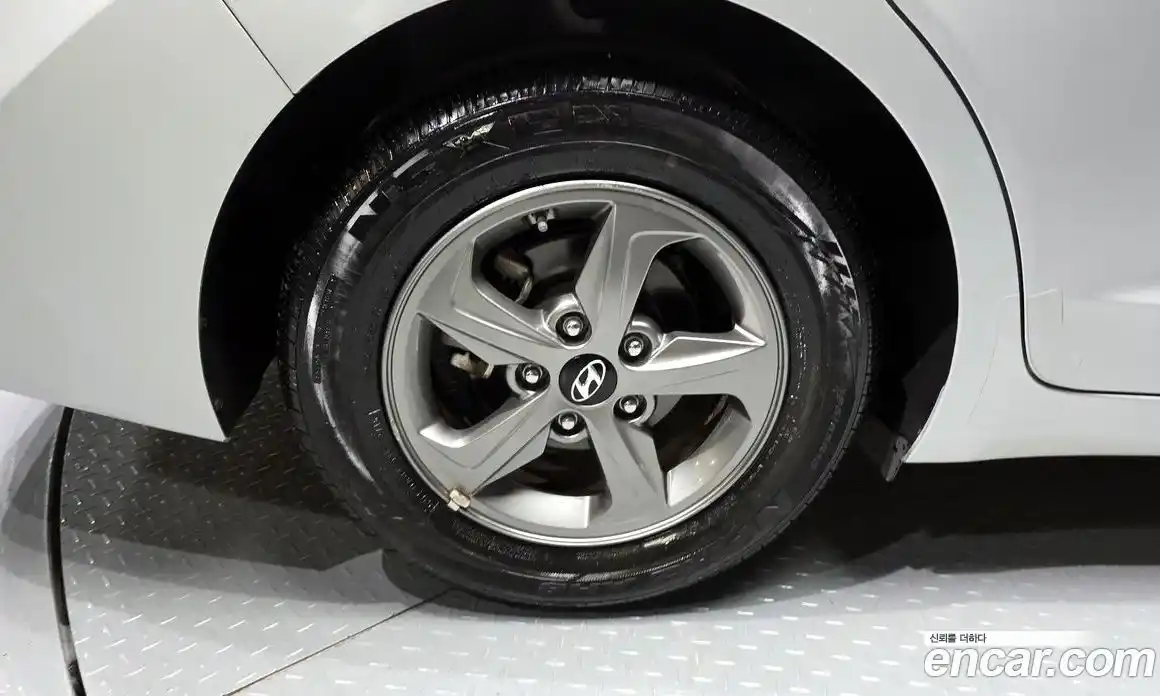 Hyundai Avante 2016 1.6 гидро в Москве № 1317543, фото 5