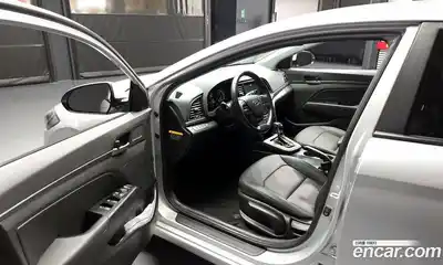 Hyundai Avante 2016 1.6 гидро в Москве № 1317543, миниатюра 10