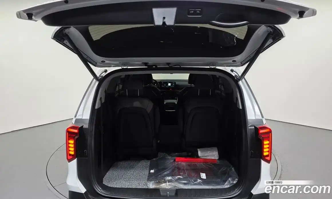 Kia Canival 2024 1.6 Автомат в Москве № 1318087, фото 20