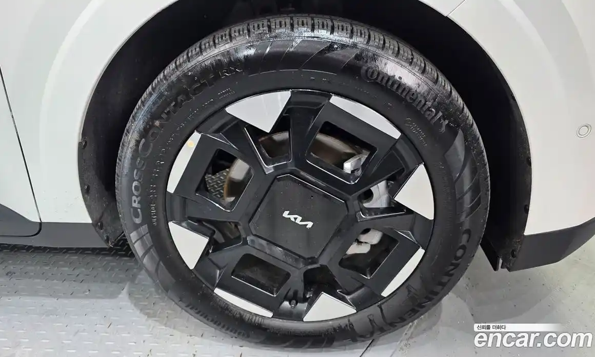 Kia Canival 2024 1.6 Автомат в Москве № 1318087, фото 5