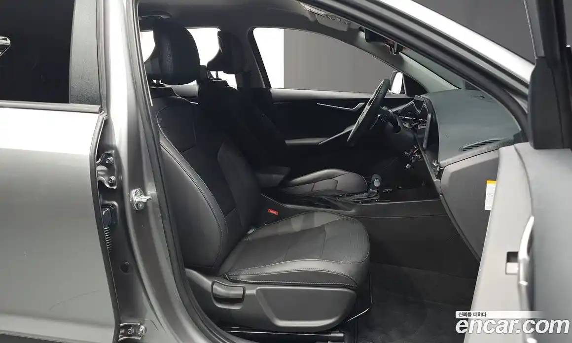 Kia Niro 2023 1.6 гидро в Москве № 1318301, фото 10