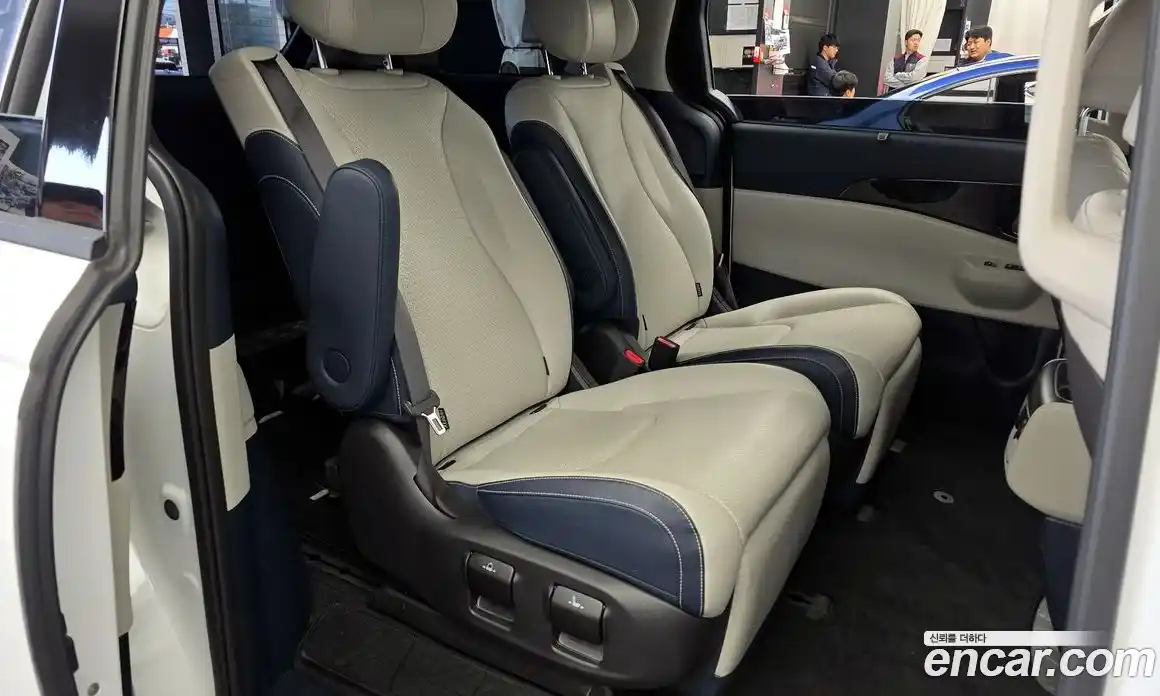 Kia Canival 2024 1.6 Автомат в Москве № 1318353, фото 11