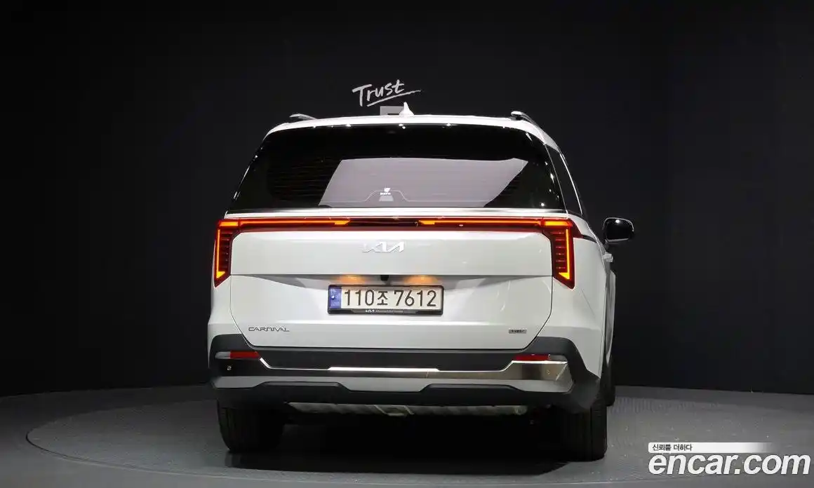 Kia Canival 2024 1.6 Автомат в Москве № 1318353, фото 4