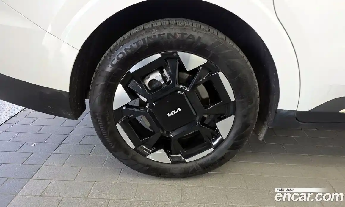 Kia Canival 2024 1.6 Автомат в Москве № 1318353, фото 5