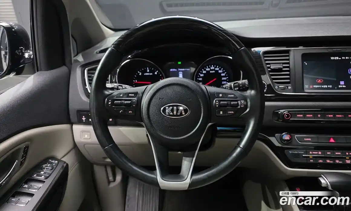 Kia Canival 2019 2.2 Автомат в Москве № 1318664, фото 13