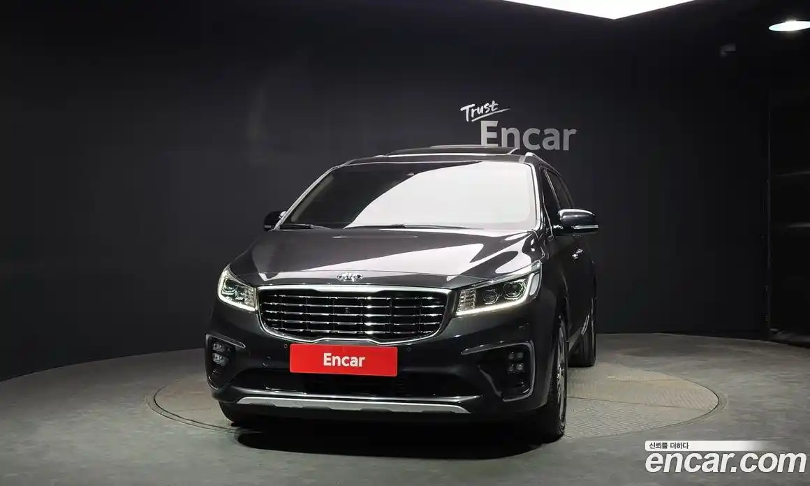 Kia Canival 2019 2.2 Автомат в Москве № 1318664, фото 3