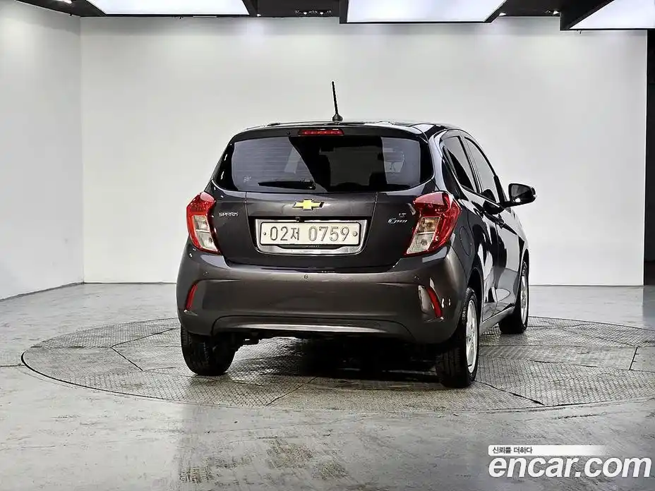Chevrolet Spark 2016 1.0 гидро в Москве, фото 3