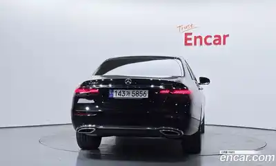 Mercedes-Benz E-Class 2023 2.0 гидро в Москве № 1321915, миниатюра 4