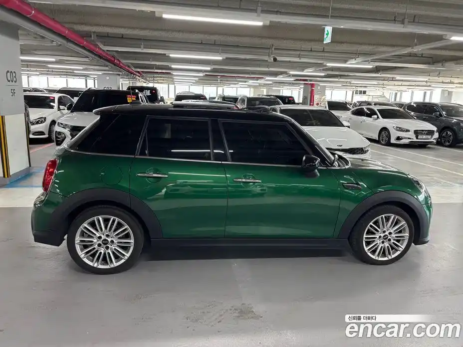Mini Cooper 2021 1.5 гидро в Москве № 1322967, фото 3