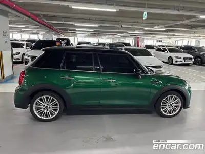 Mini Cooper 2021 1.5 гидро в Москве № 1322967, миниатюра 3