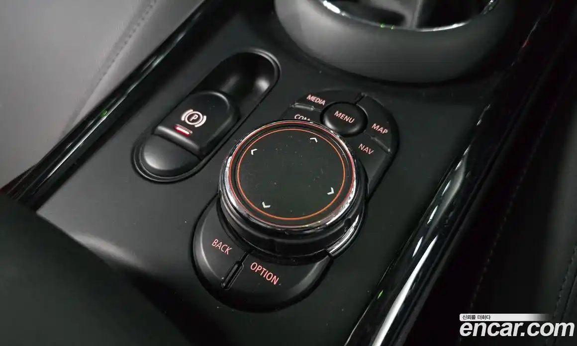 Mini Clubman 2019 1.5 гидро в Москве № 1323158, фото 18