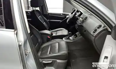 Volkswagen Tiguan 2015 2.0 гидро в Москве № 1323380, миниатюра 11