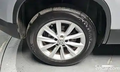 Volkswagen Tiguan 2015 2.0 гидро в Москве № 1323380, миниатюра 5