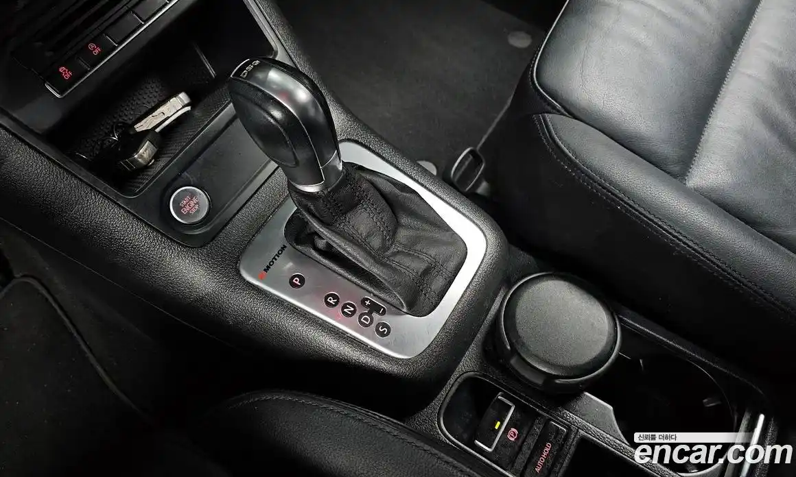 Volkswagen Tiguan 2015 2.0 гидро в Москве № 1323380, фото 9