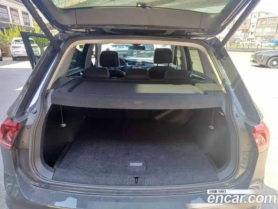 Volkswagen Tiguan 2020 2.0 гидро в Москве № 1323589, фото 11