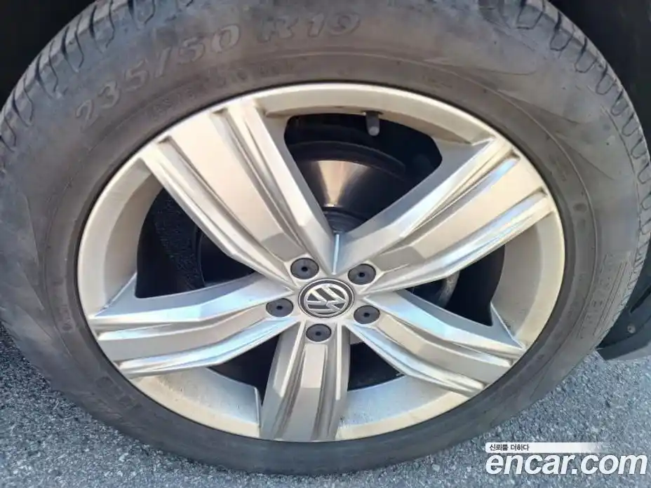Volkswagen Tiguan 2020 2.0 гидро в Москве № 1323589, фото 14