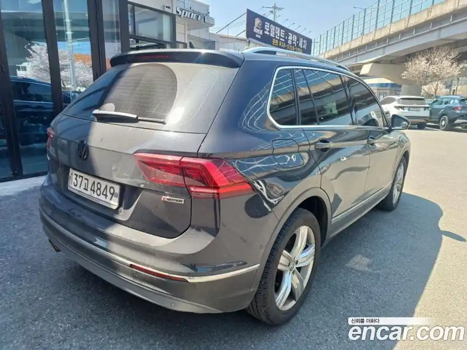 Volkswagen Tiguan 2020 2.0 гидро в Москве № 1323589, фото 6