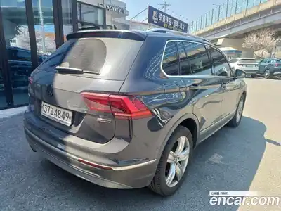 Volkswagen Tiguan 2020 2.0 гидро в Москве № 1323589, миниатюра 6