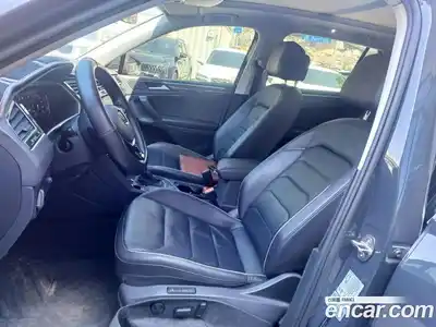 Volkswagen Tiguan 2020 2.0 гидро в Москве № 1323589, миниатюра 9