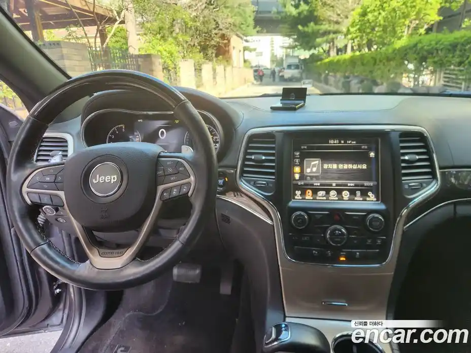 Jeep Cherokee 2015 3.0 гидро в Москве № 1323702, фото 12