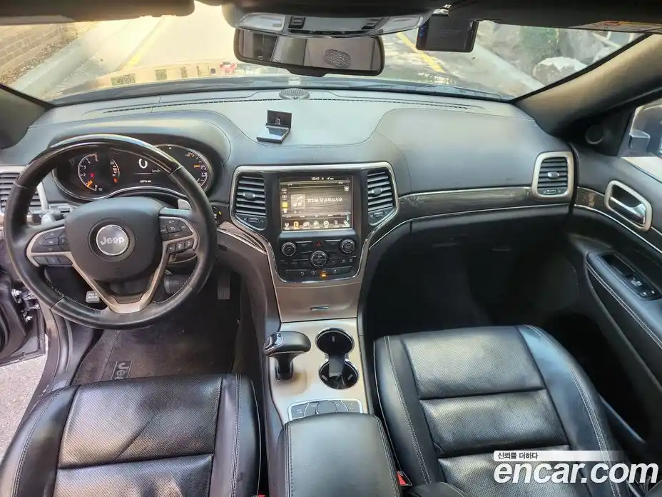 Jeep Cherokee 2015 3.0 гидро в Москве № 1323702, фото 13