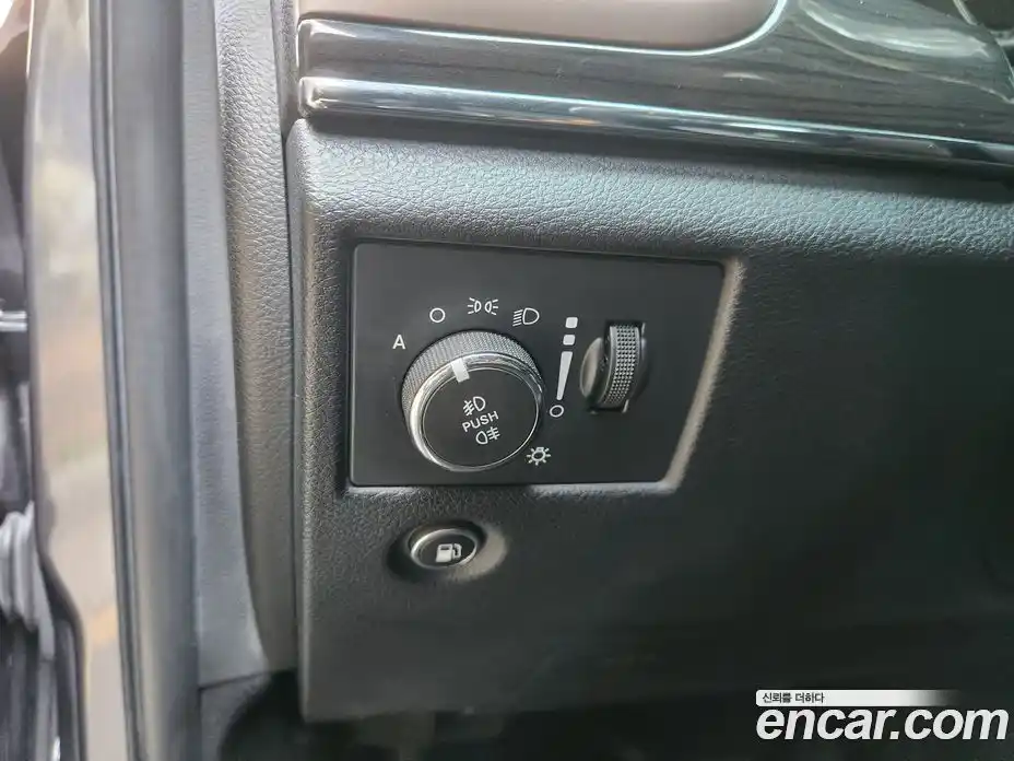 Jeep Cherokee 2015 3.0 гидро в Москве № 1323702, фото 16