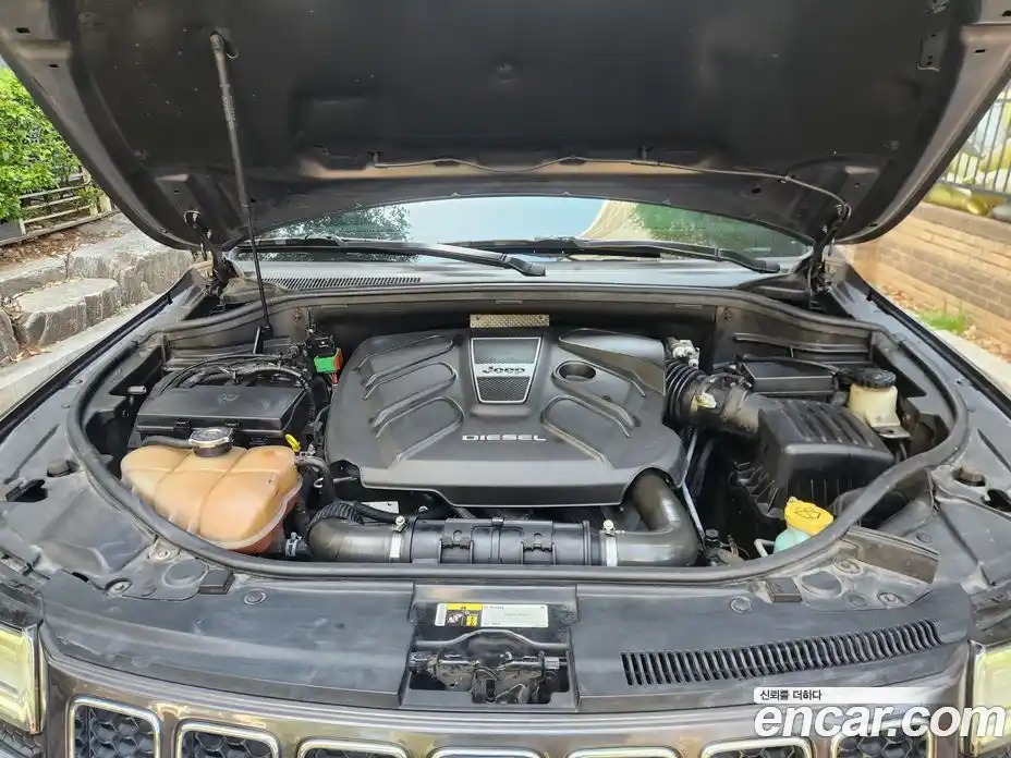 Jeep Cherokee 2015 3.0 гидро в Москве № 1323702, фото 20