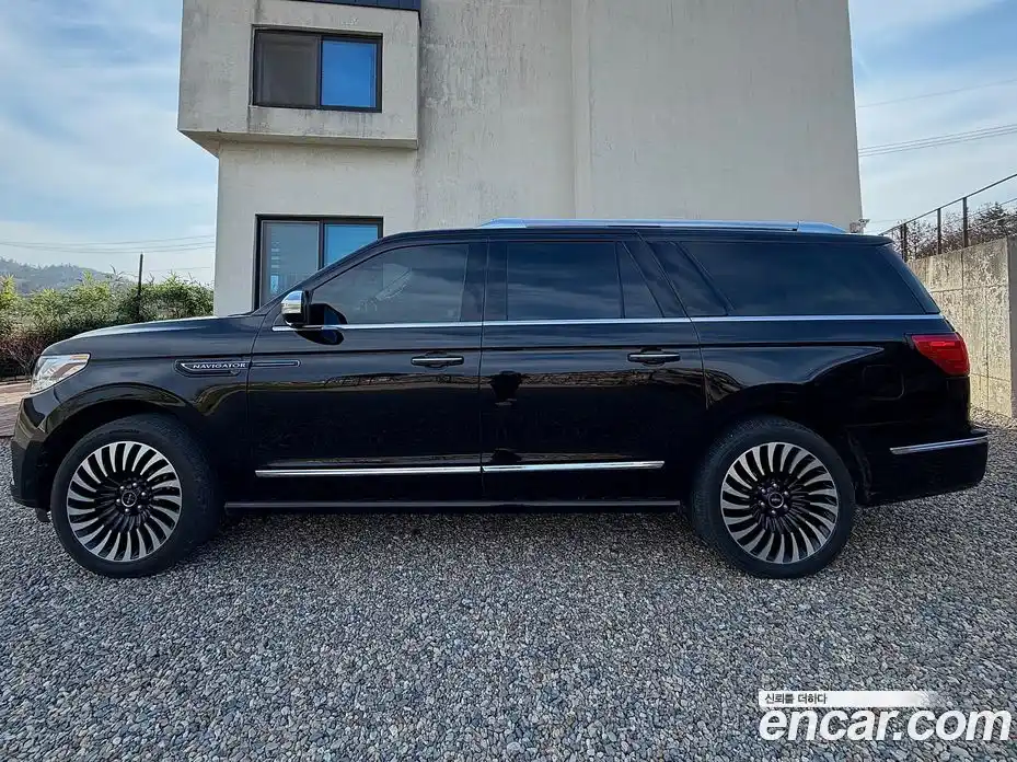 Lincoln Navigator 2021 3.5 гидро в Москве № 1324146, фото 14