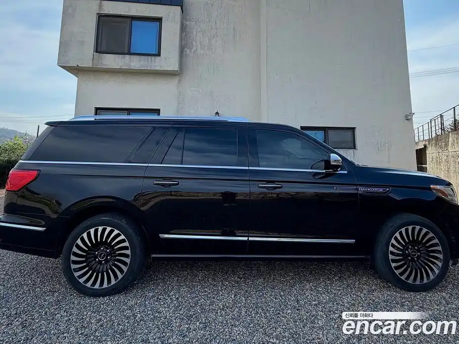 Lincoln Navigator 2021 3.5 гидро в Москве № 1324146, фото 16