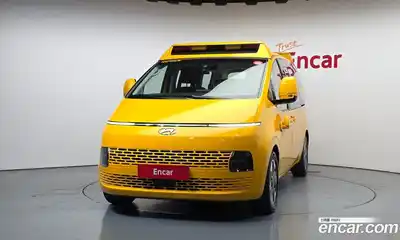 Hyundai Staria 2022 3.5 Автомат в Москве № 1342177, миниатюра 3