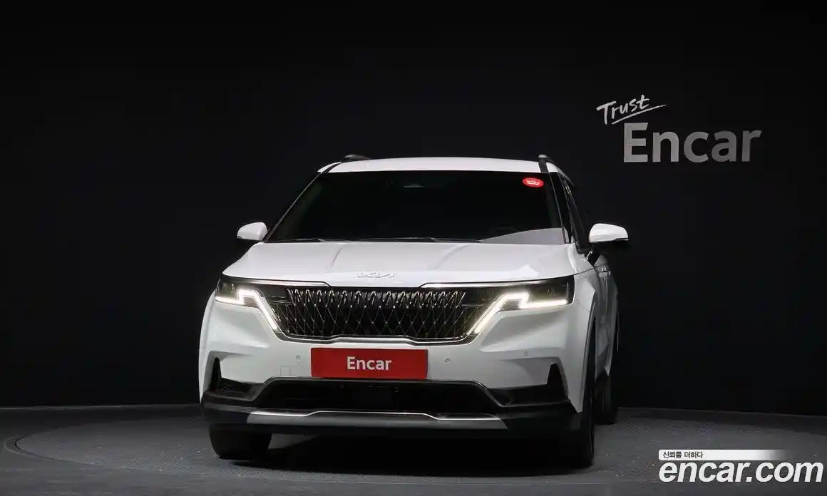 Kia Canival 2023 2.2 Автомат в Москве № 1342755, фото 3