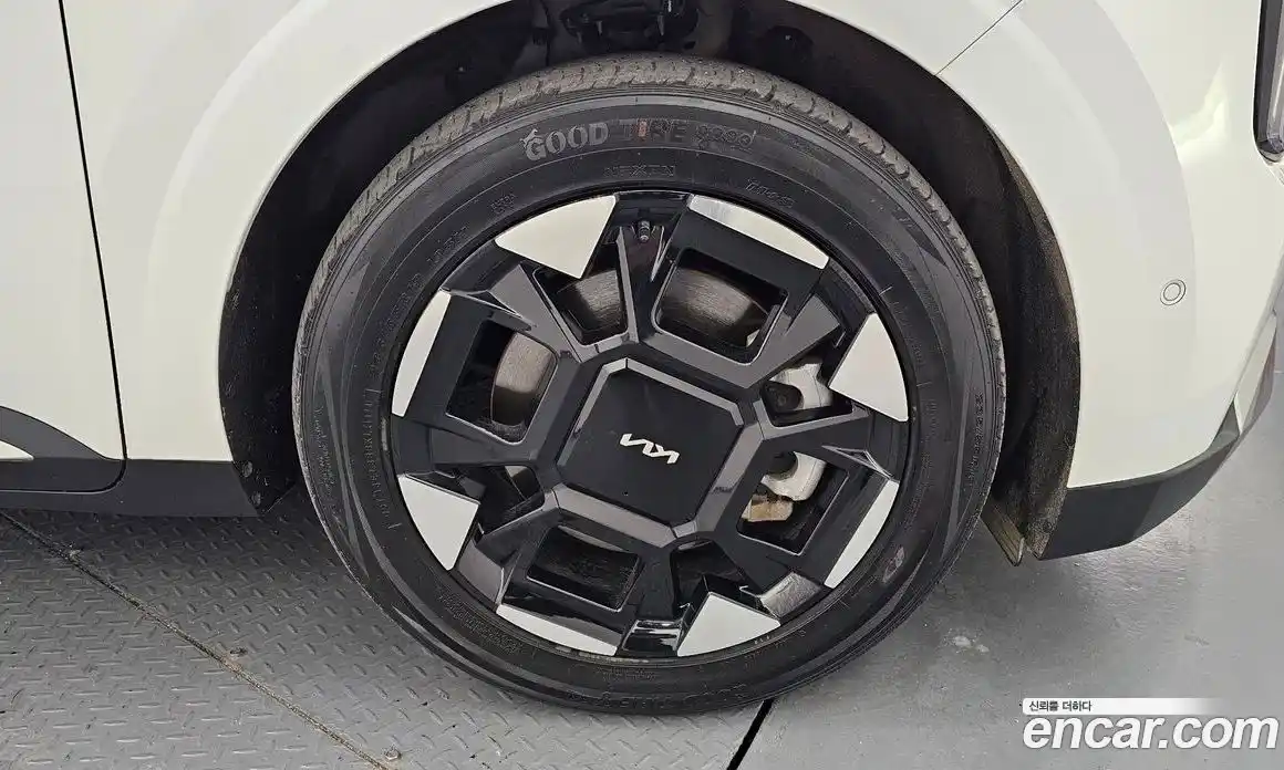 Kia Canival 2024 3.5 Автомат в Москве № 1343185, фото 5