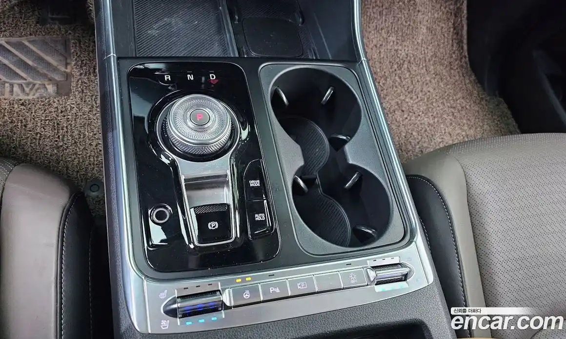 Kia Canival 2024 3.5 Автомат в Москве № 1343185, фото 9