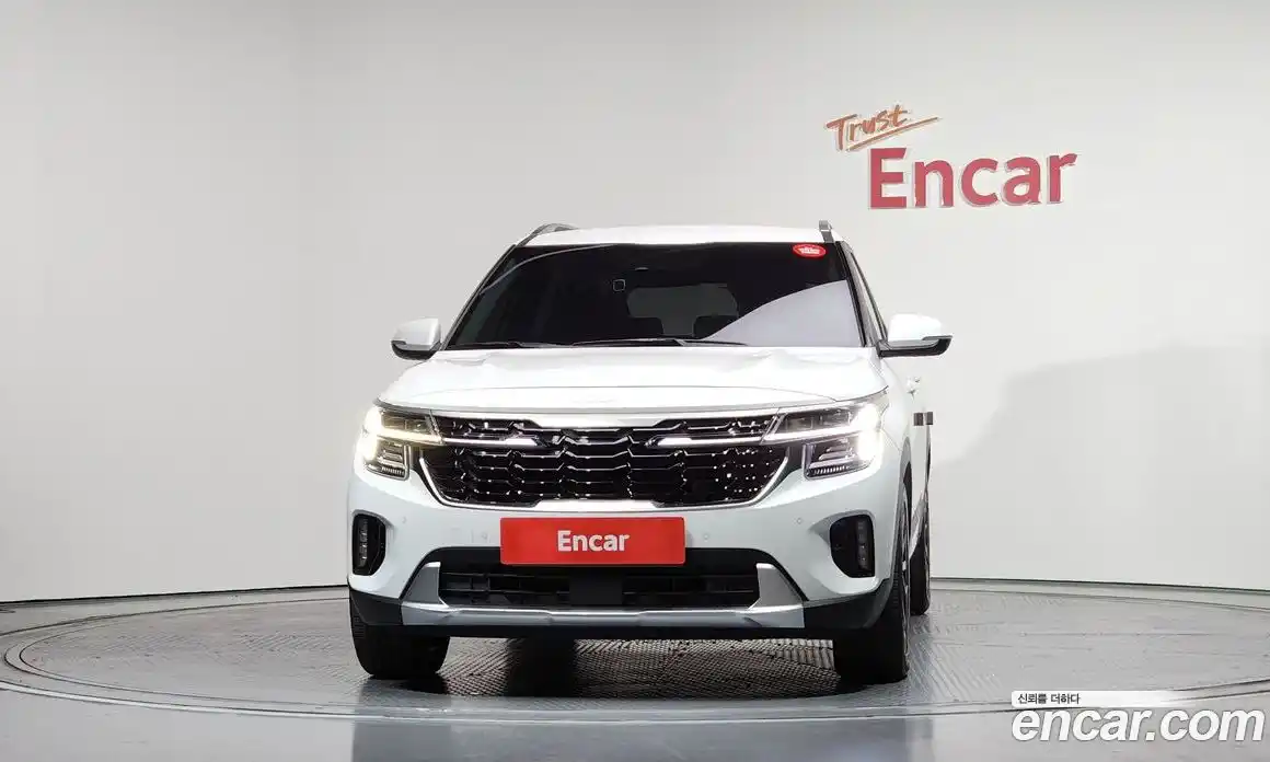 Kia Seltos 2023 1.6 гидро в Москве № 1343195, фото 3