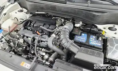 Kia Seltos 2023 1.6 гидро в Москве № 1343195, миниатюра 6