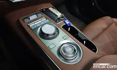 Genesis GV70 2024 2.5 гидро в Москве № 1343328, миниатюра 9