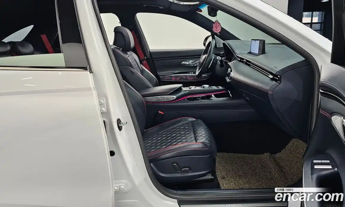 Genesis GV70 2021 2.5 Автомат в Москве № 1343660, фото 20