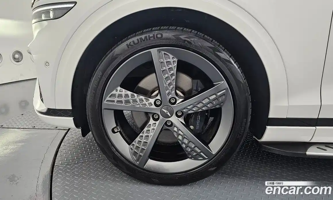 Genesis GV70 2021 2.5 Автомат в Москве № 1343660, фото 5