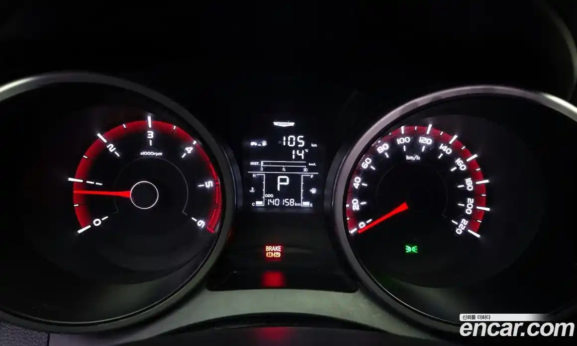 SsangYong TIBOLI 2015 1.6 Автомат в Москве № 1344282, фото 8