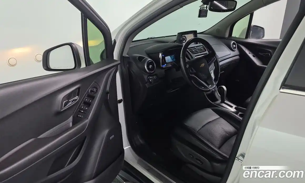 Chevrolet Trax 2016 1.6 Автомат в Москве № 1345729, фото 11