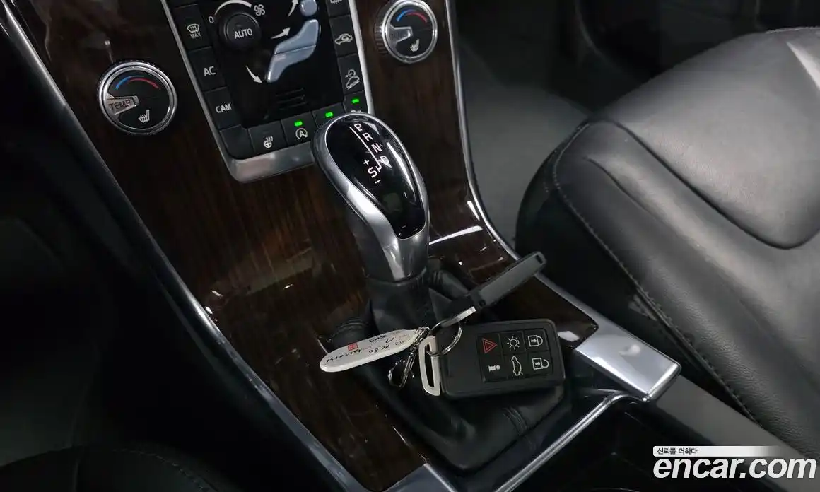 Volvo XC60 2017 2.4 гидро в Москве № 1348833, фото 9